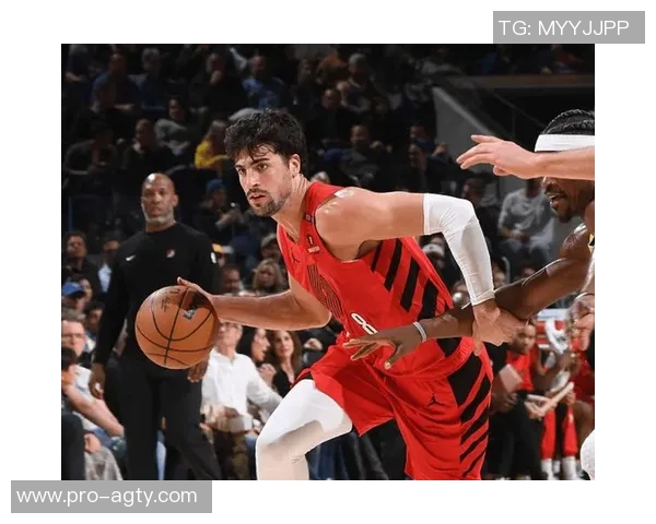 阿夫迪亚谈击败火箭的喜悦与裁判言论的影响